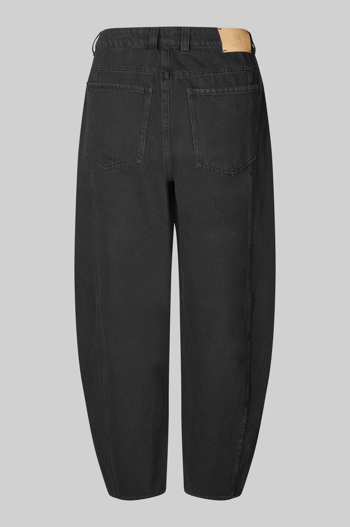 Loana Denim Barrel Jeans
