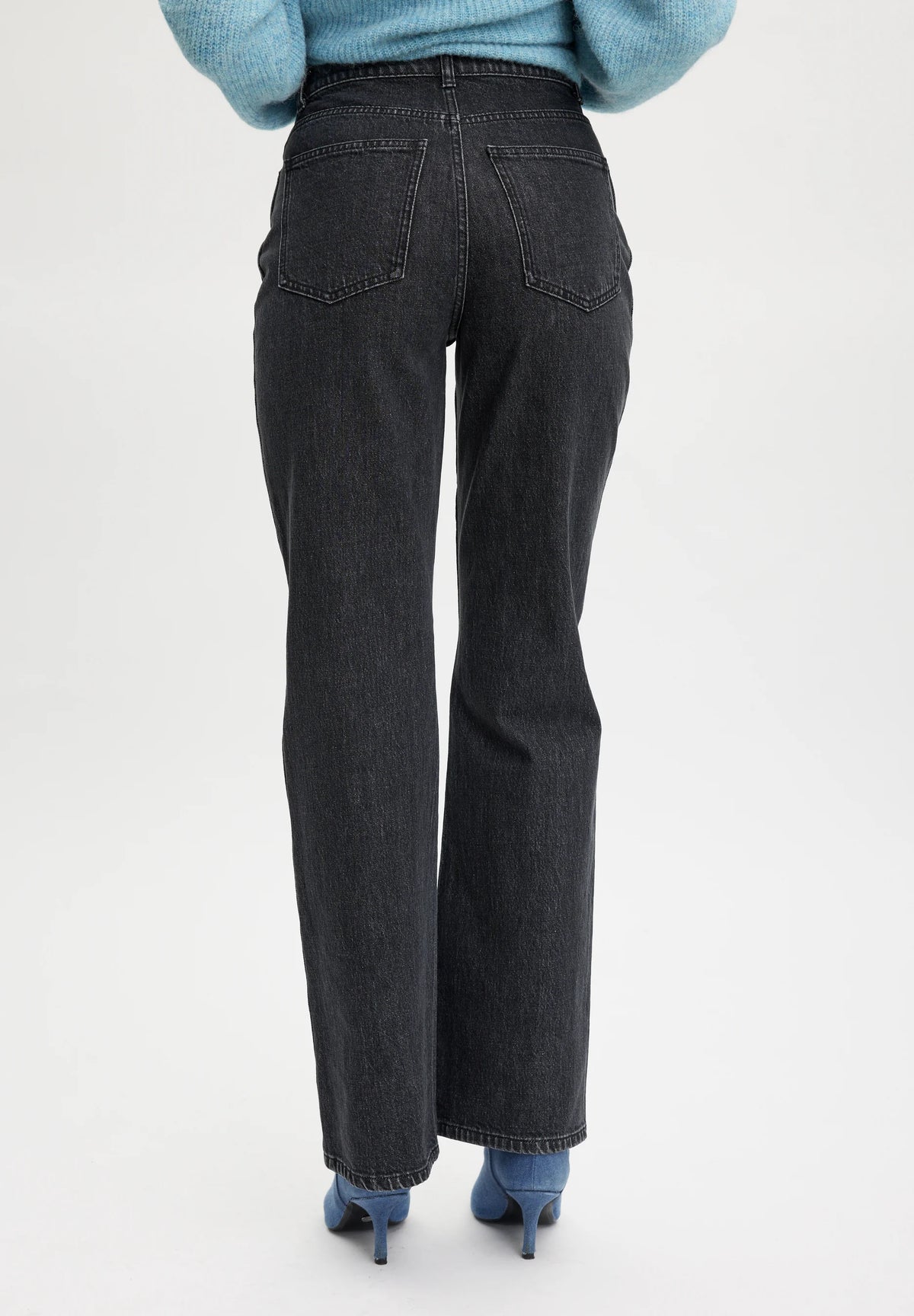 LucieGZ HW straight jeans NOOS