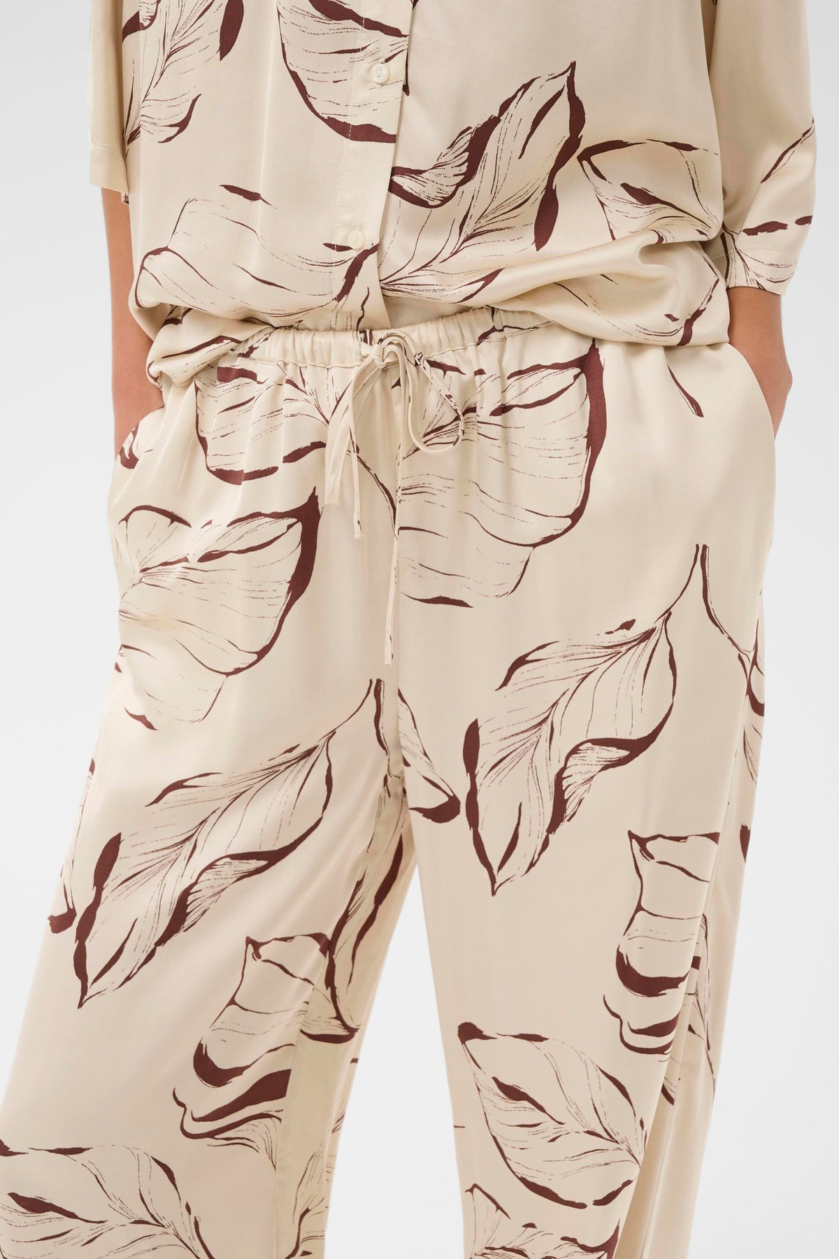 SLClero Flared Printed Pants