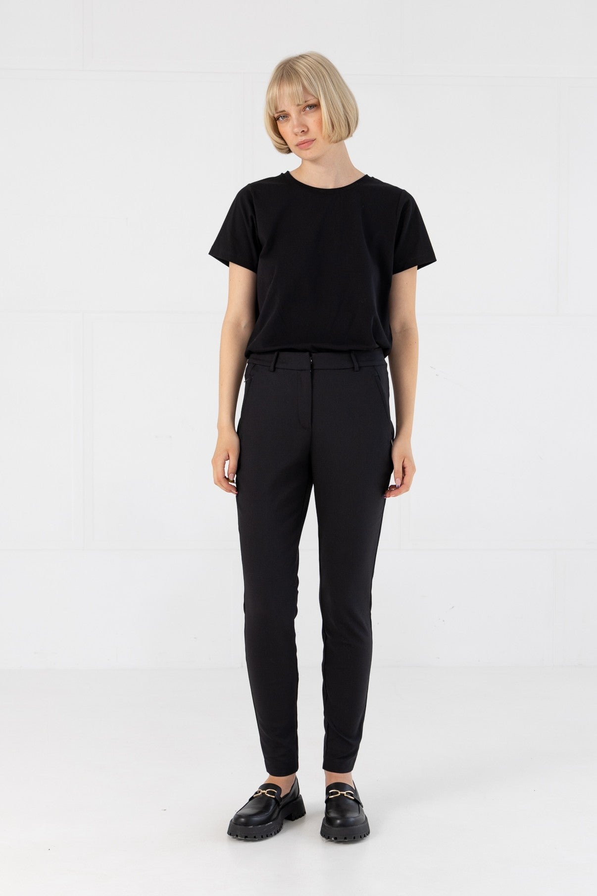 T-shirt with round neck - Mid sleeves