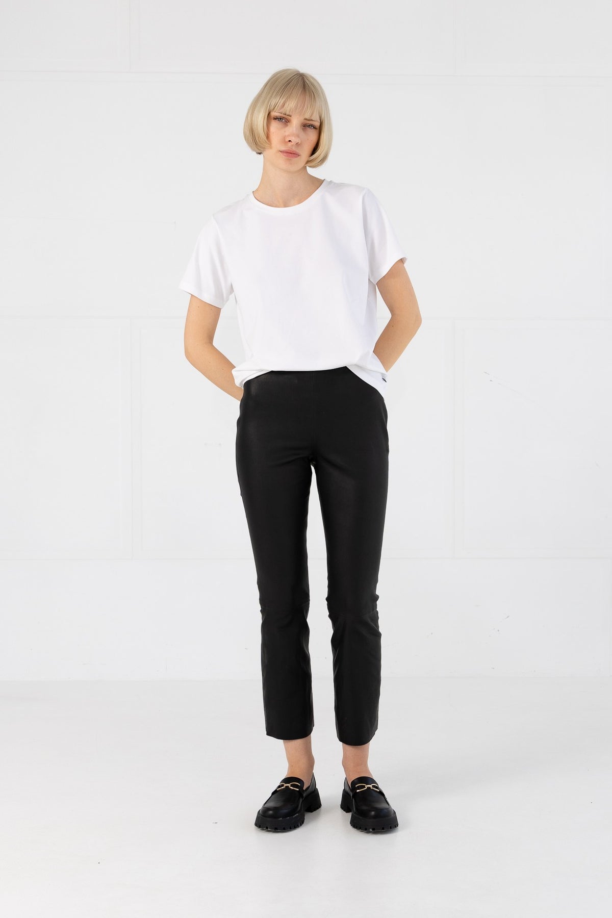 T-shirt with round neck - Mid sleeves